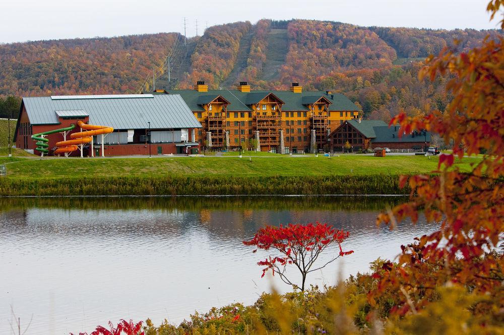 Hope Lake Lodge & Indoor Waterpark Кортленд Экстерьер фото