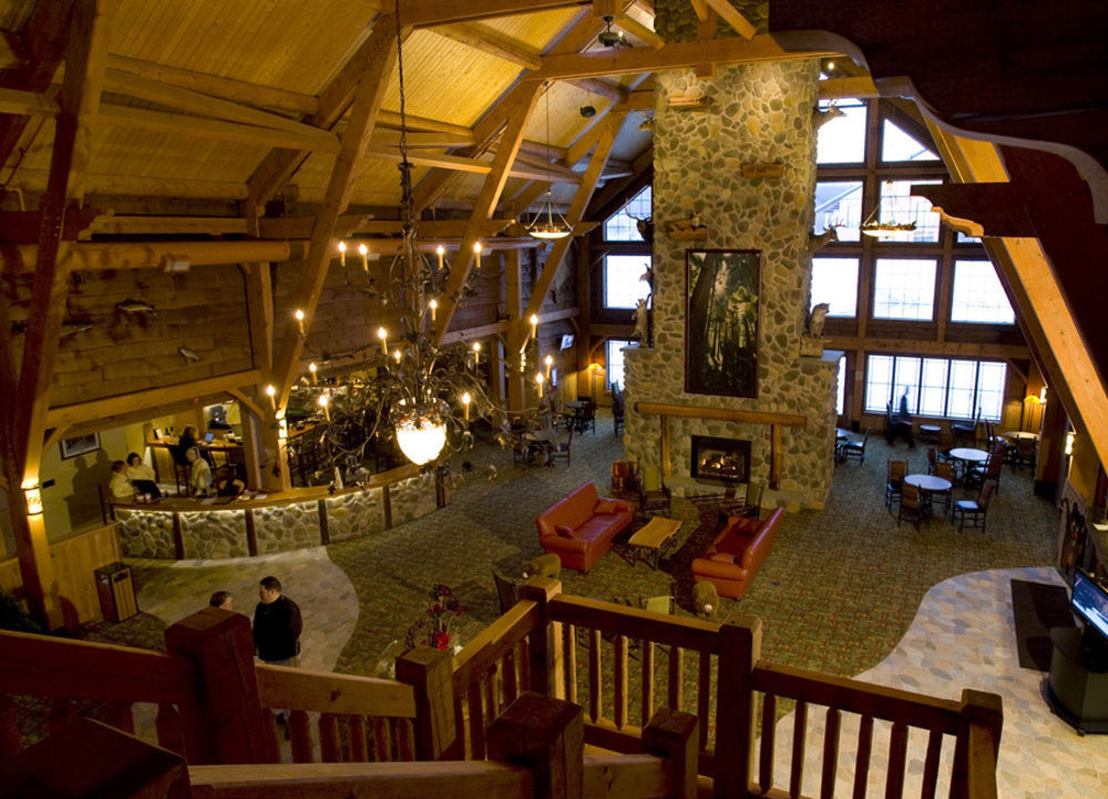 Hope Lake Lodge & Indoor Waterpark Кортленд Экстерьер фото