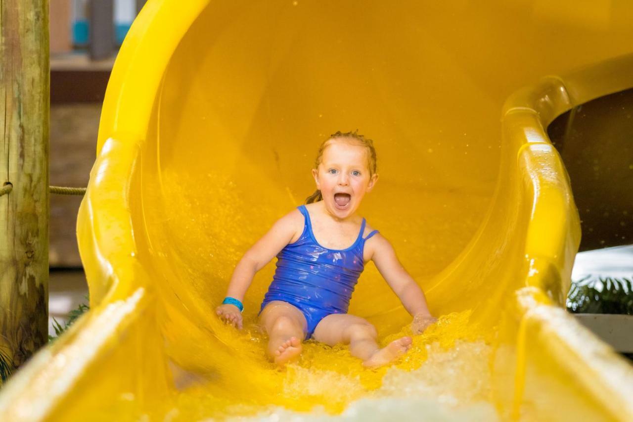 Hope Lake Lodge & Indoor Waterpark Кортленд Экстерьер фото